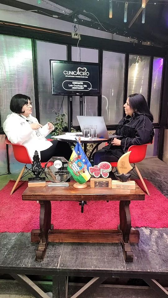 Blanca Concha es entrevistada por Carolina Valenzuela